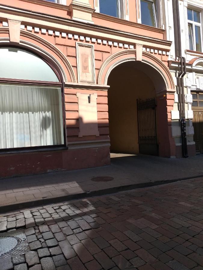 Апартаменты Pearl Of The Old Town Вильнюс Экстерьер фото